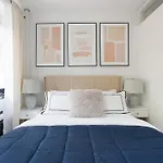 444-4F Newly Renovated 1Br In Midtown West
