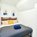 2 Bd Hidden Oasis In Lower Manhattan