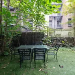Spacious 4Bd With Backyard In Manhattan