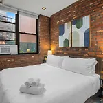 Bold Nyc Stay In Fashionable Nolita