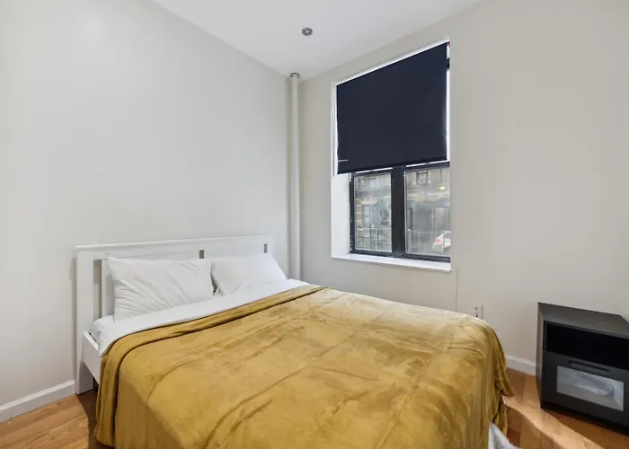 2 Bedroom Home In Manhattan Valley