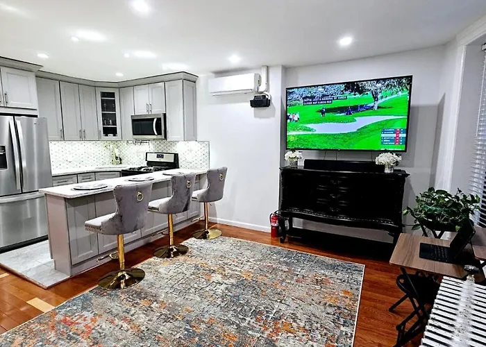 Cozy Apt Nearby Barclay Center