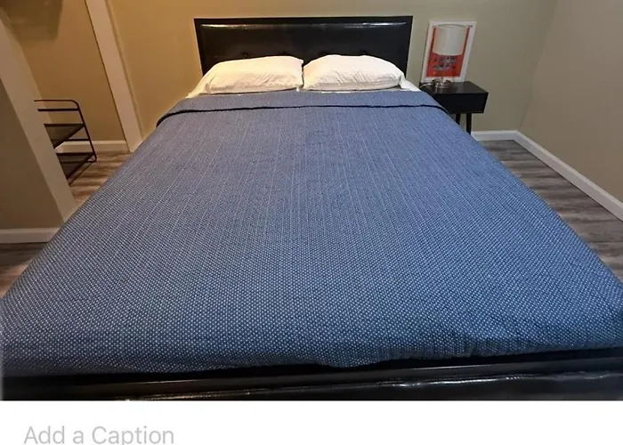 Laguardia Room 2