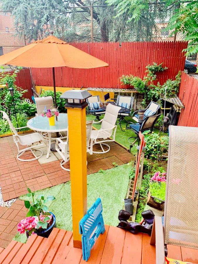 Lga Airport 3 Mins, 3 Bedroom Duplex House, Parking And Private Backyard, 9mins Subway! Nhà nghỉ