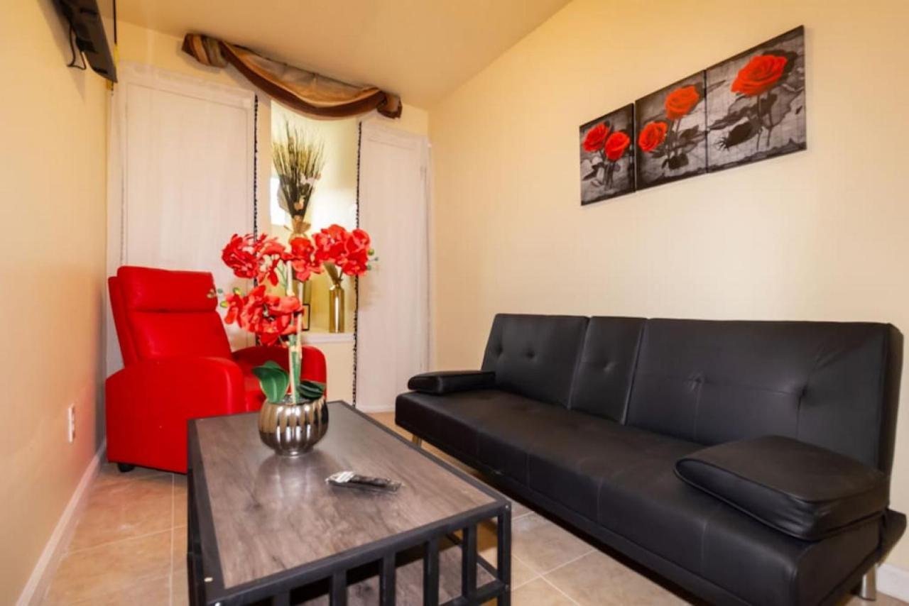 Căn hộ Cozy Shack 1 Bedroom Studio With Sofa And Full Kitchen In Elmhurst Ny *