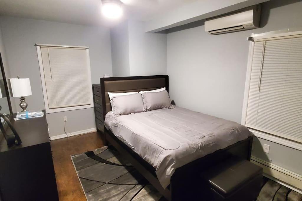 Quiet 3 Bedroom In Private Nova York