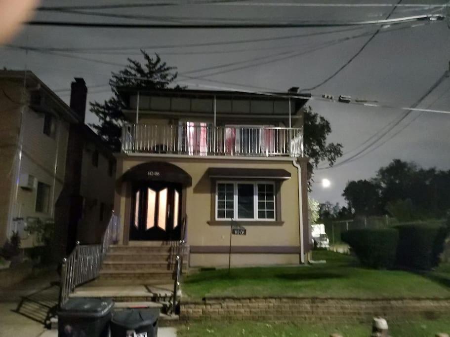 Quiet 3 Bedroom In Private Nova York