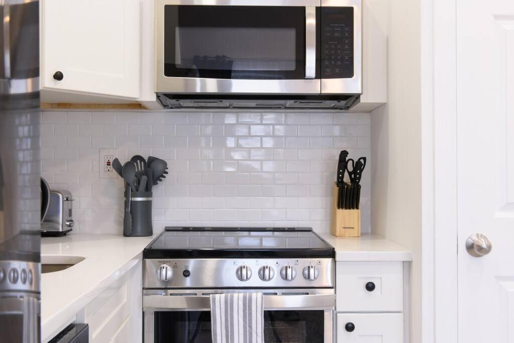 Apartment 240-14 New Prime Location W&d In Unit New York