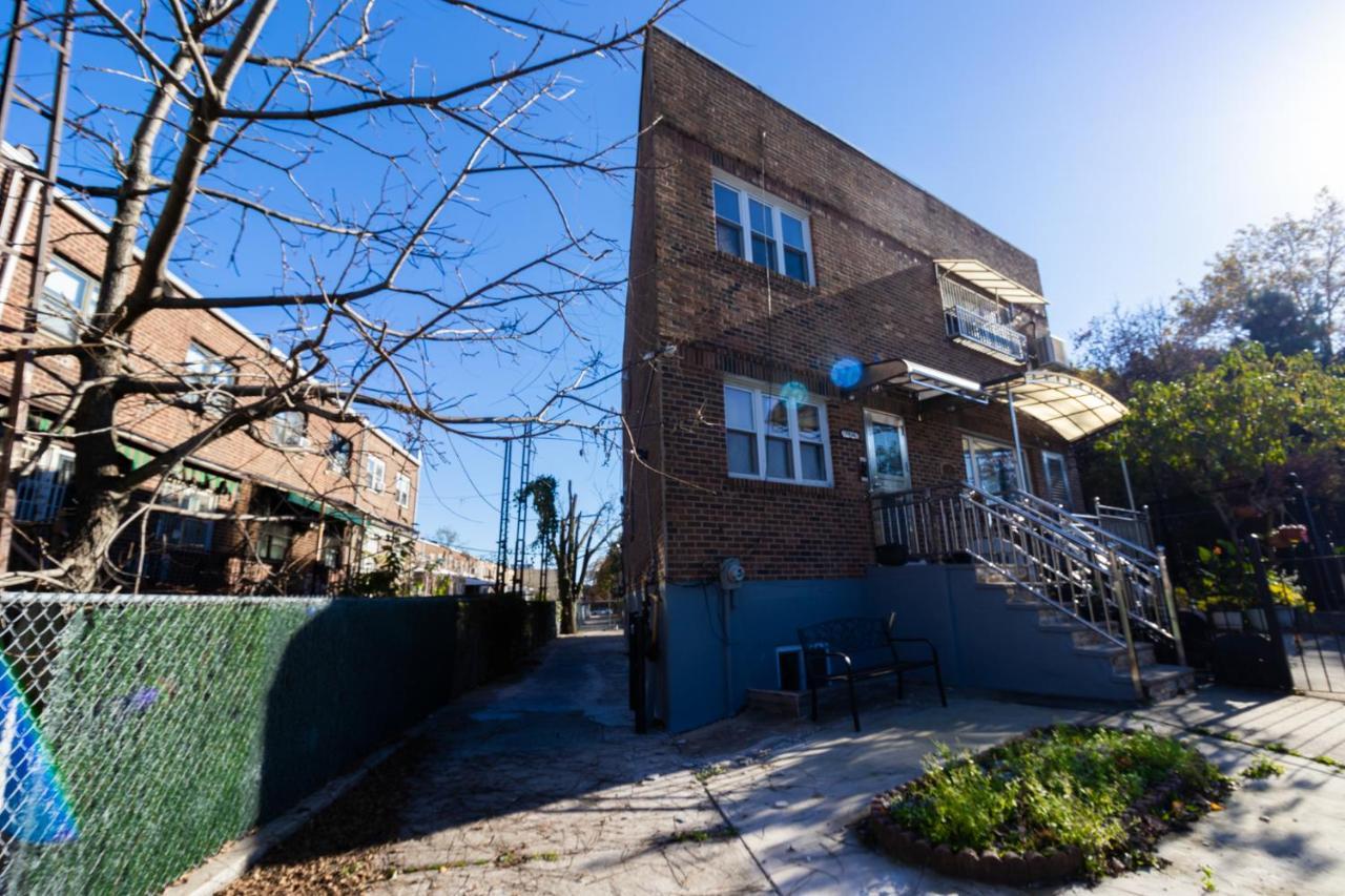Cozy Shack 1 Bedroom Studio With Sofa And Full Kitchen In Elmhurst Ny Căn hộ New York