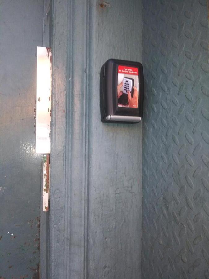805 3r Apartment