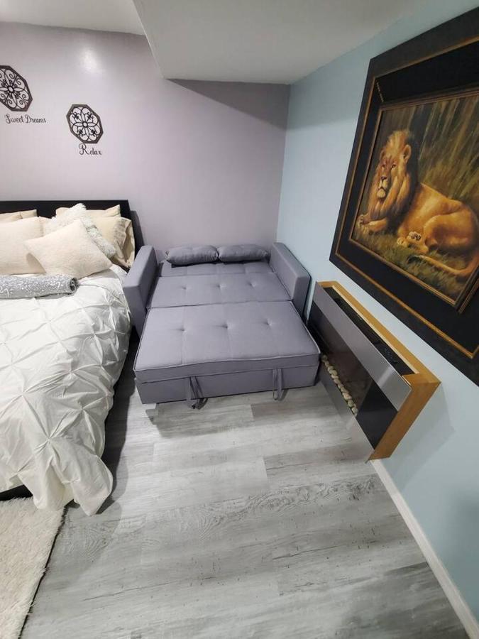 Căn hộ Lovely 2 Bedroom With 2 Entrance And Parking