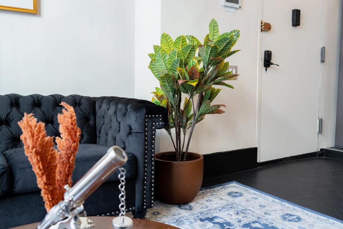 Căn hộ E10-1 Designer East Village Townhouse 1br New York