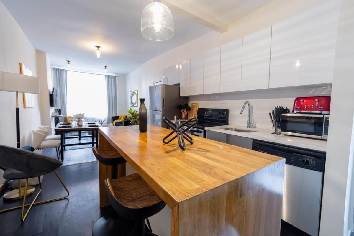 Căn hộ E10-1 Designer East Village Townhouse 1br