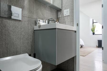 Căn hộ 3br 2baths With Private Outdoors New York