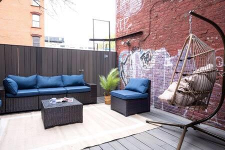 3br 2baths With Private Outdoors Căn hộ