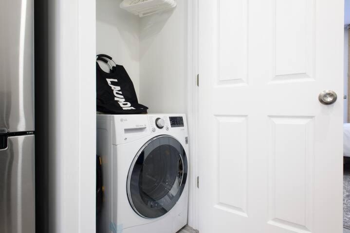 240-14 New Prime Location W&d In Unit Apartment New York