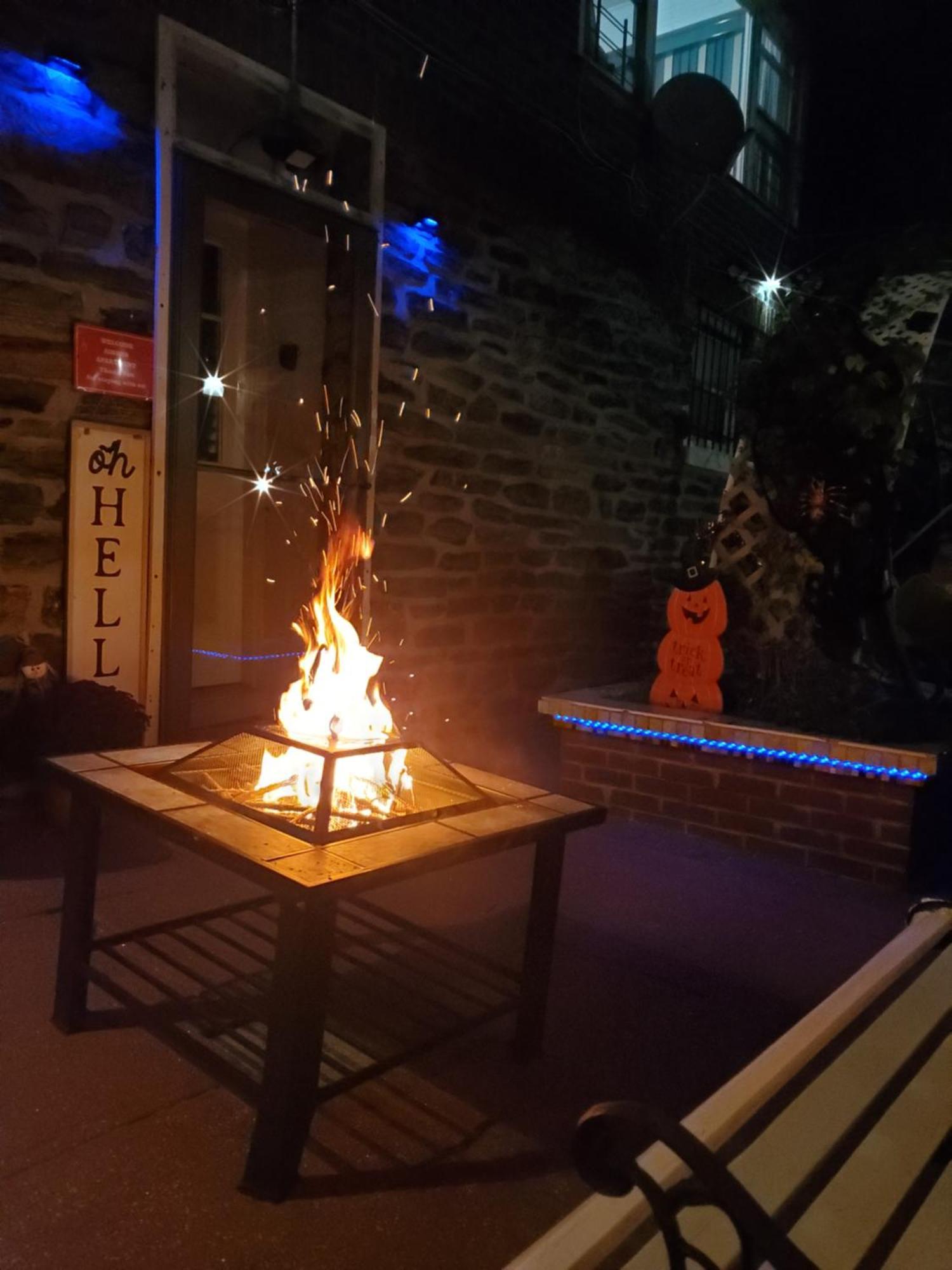 Lovely 2 Bedroom With 2 Entrance And Parking Căn hộ New York