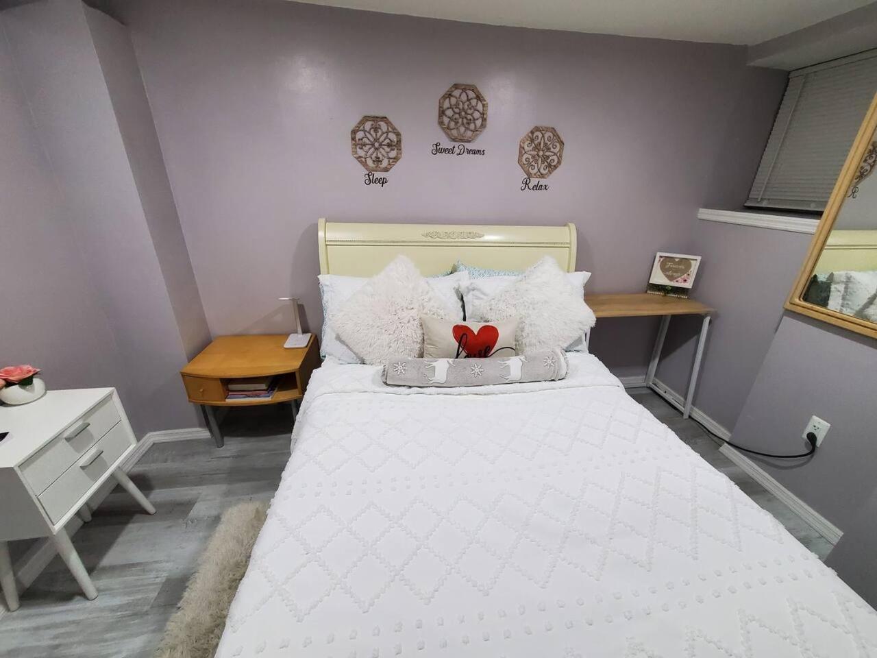 Căn hộ Lovely 2 Bedroom With 2 Entrance And Parking *