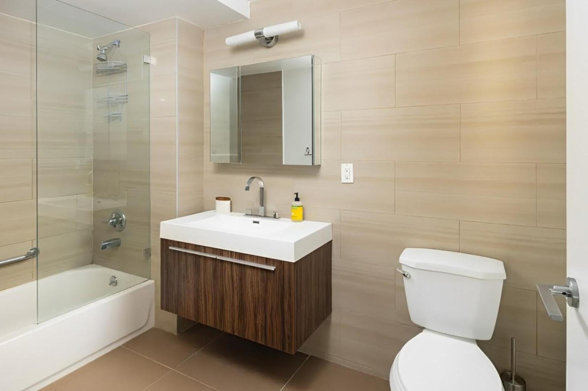 Large Upper East Side 1bd Elevator Rooftop Apartamento Nova York