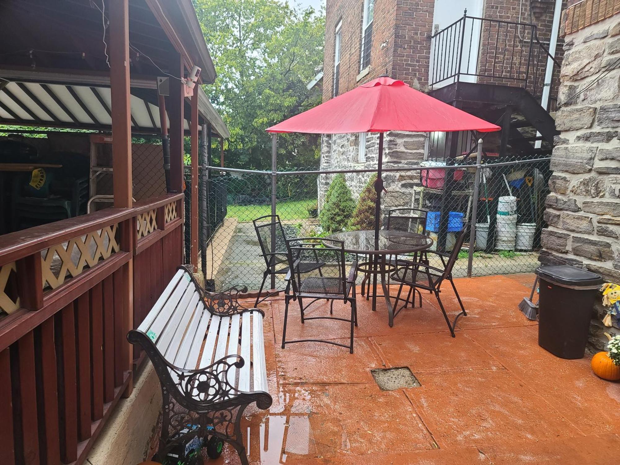 Lovely 2 Bedroom With 2 Entrance And Parking Căn hộ
