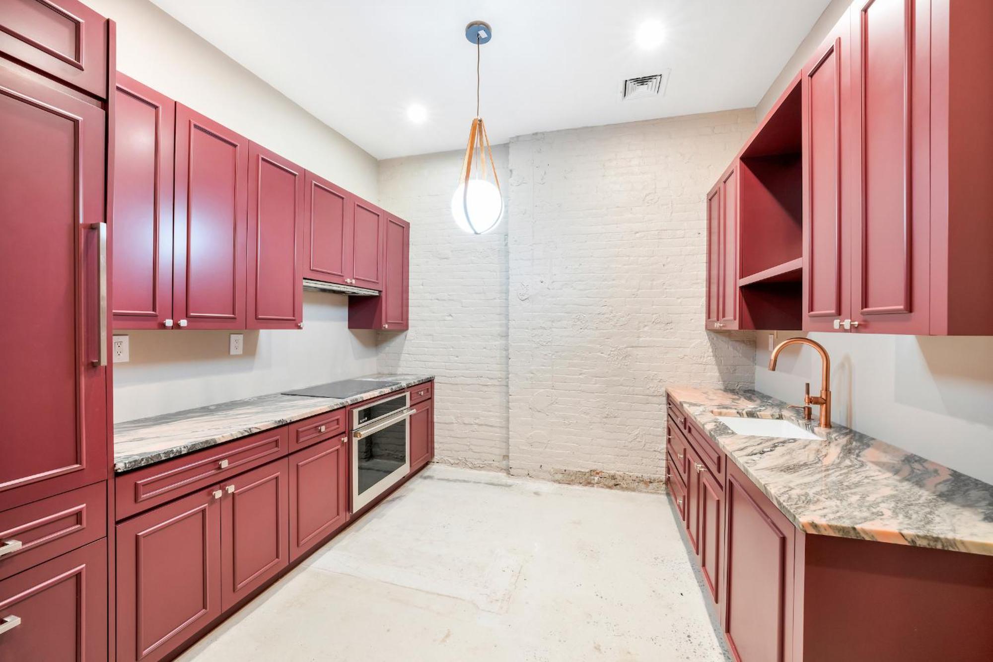 Landmarked Nyc Townhome - Sleeps 10 -Group-Friendly New York