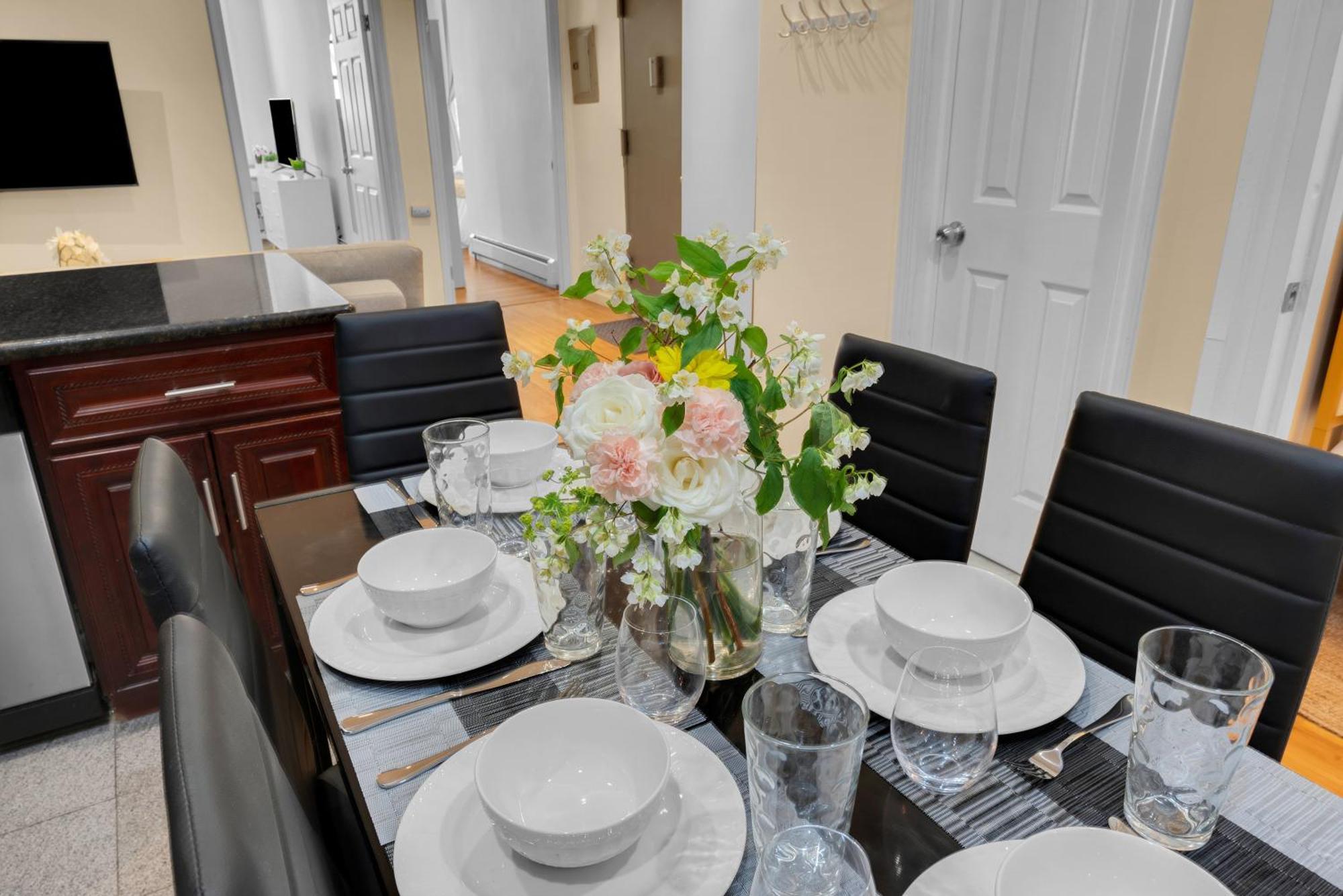 Stylish 2 Bedroom In Chelsea Apartment