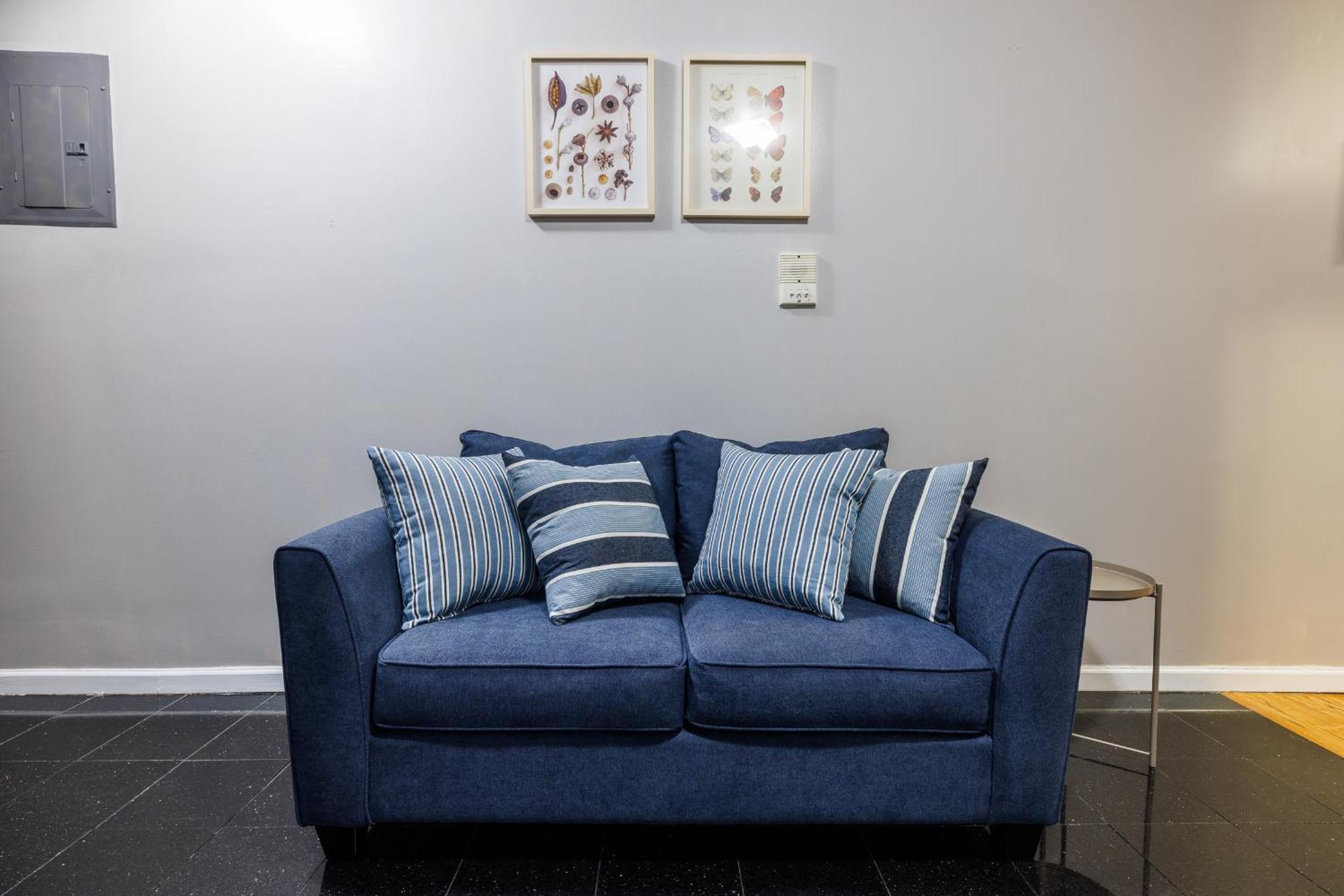Inspire The Vibrant Energy Of The Uws Nova York