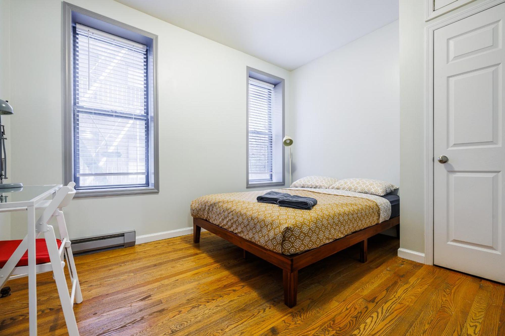 Inspire The Vibrant Energy Of The Uws Nova York