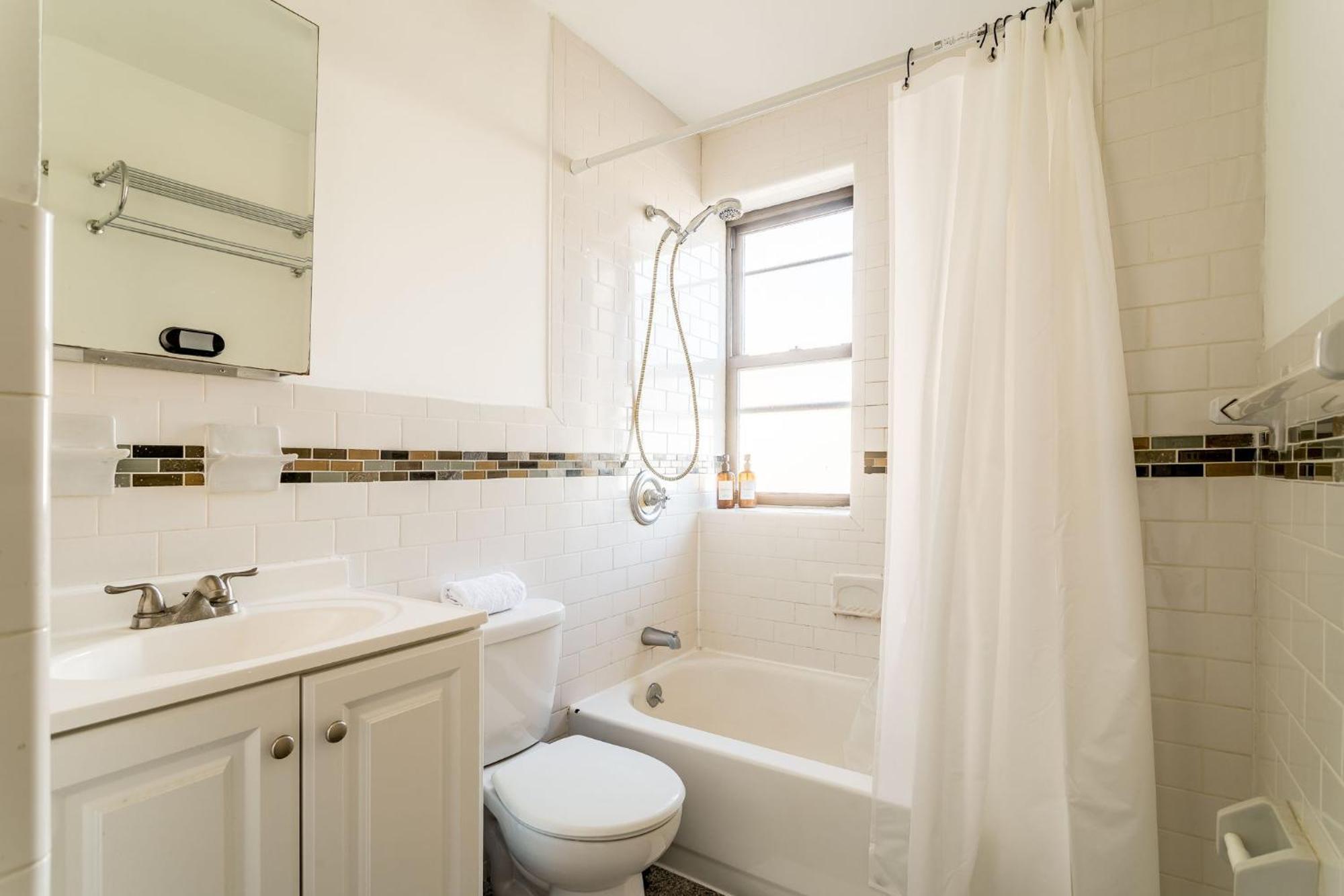 Chic & Trendy 3bd 1bath Escape In The Lower East Side Nova York