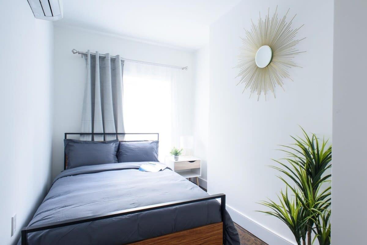 Căn hộ 39-3 Newly Renovated 3 Br New York