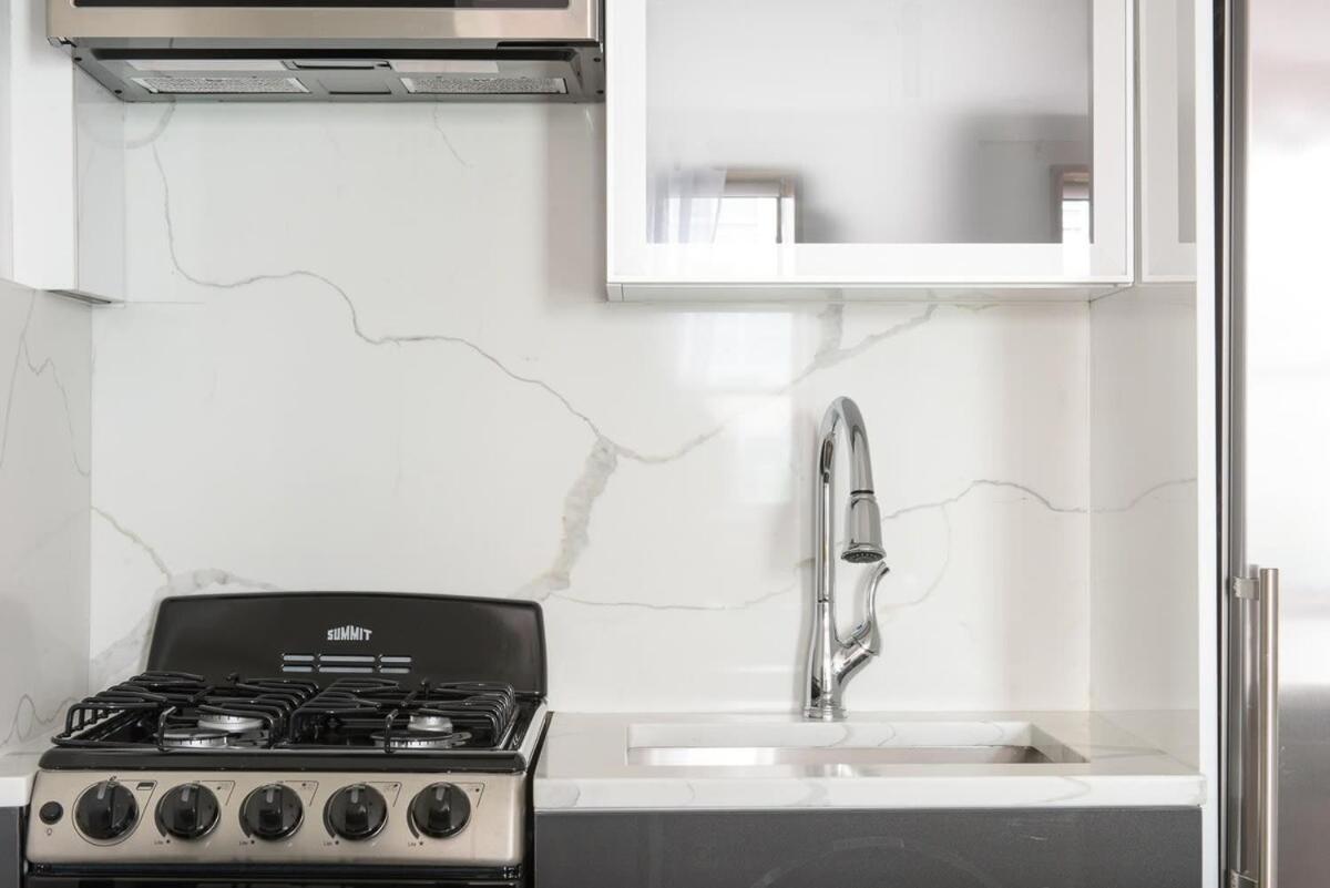 1597-phs New 1br-2bath Ph Duplex Outdoor Deck Căn hộ New York