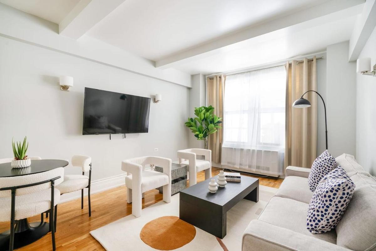 Căn hộ 73-208 New 2br2bath Uws Doorman Gym *