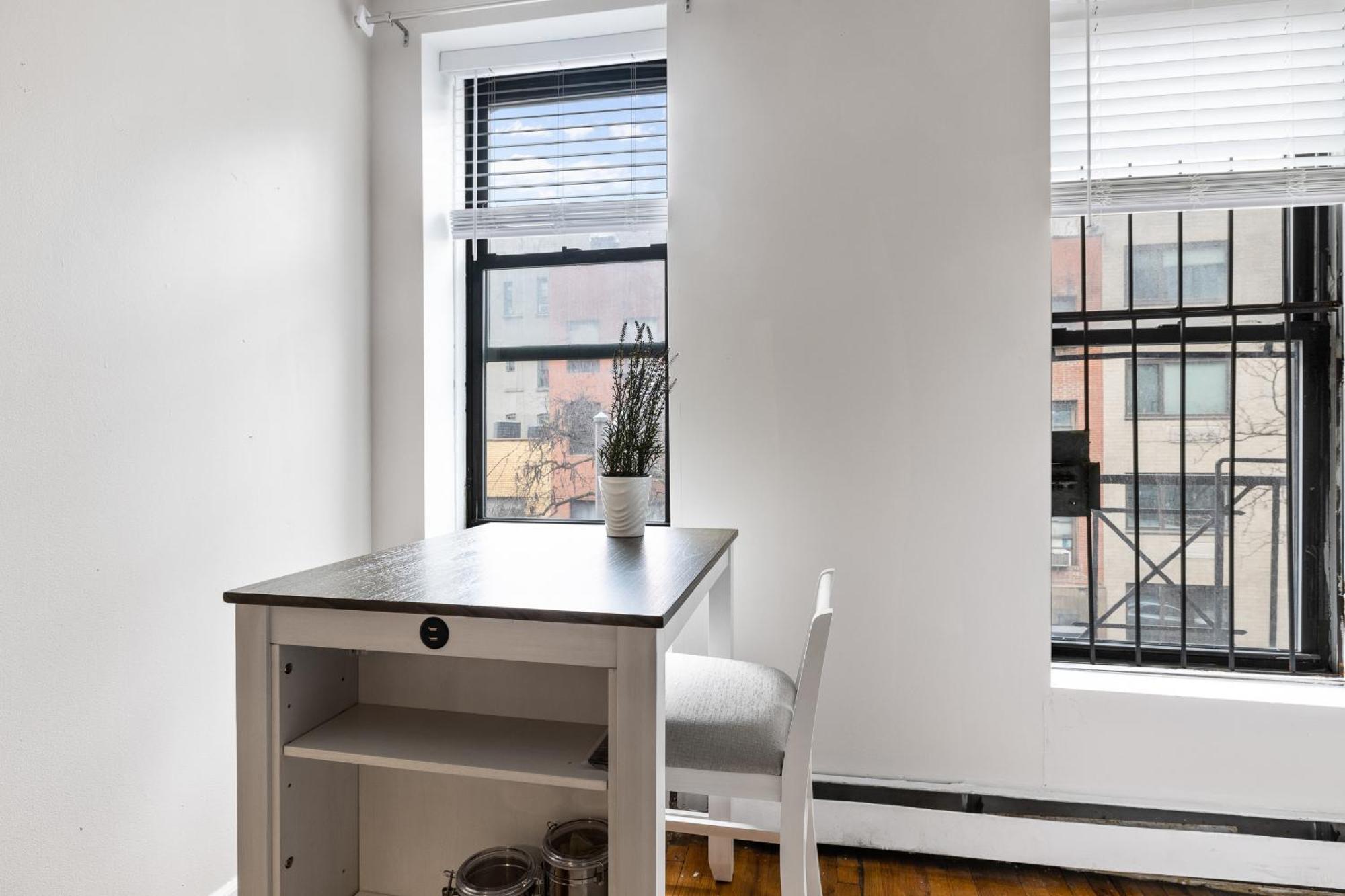 Ultimate Urban Living At Centrally Located Lofts Căn hộ