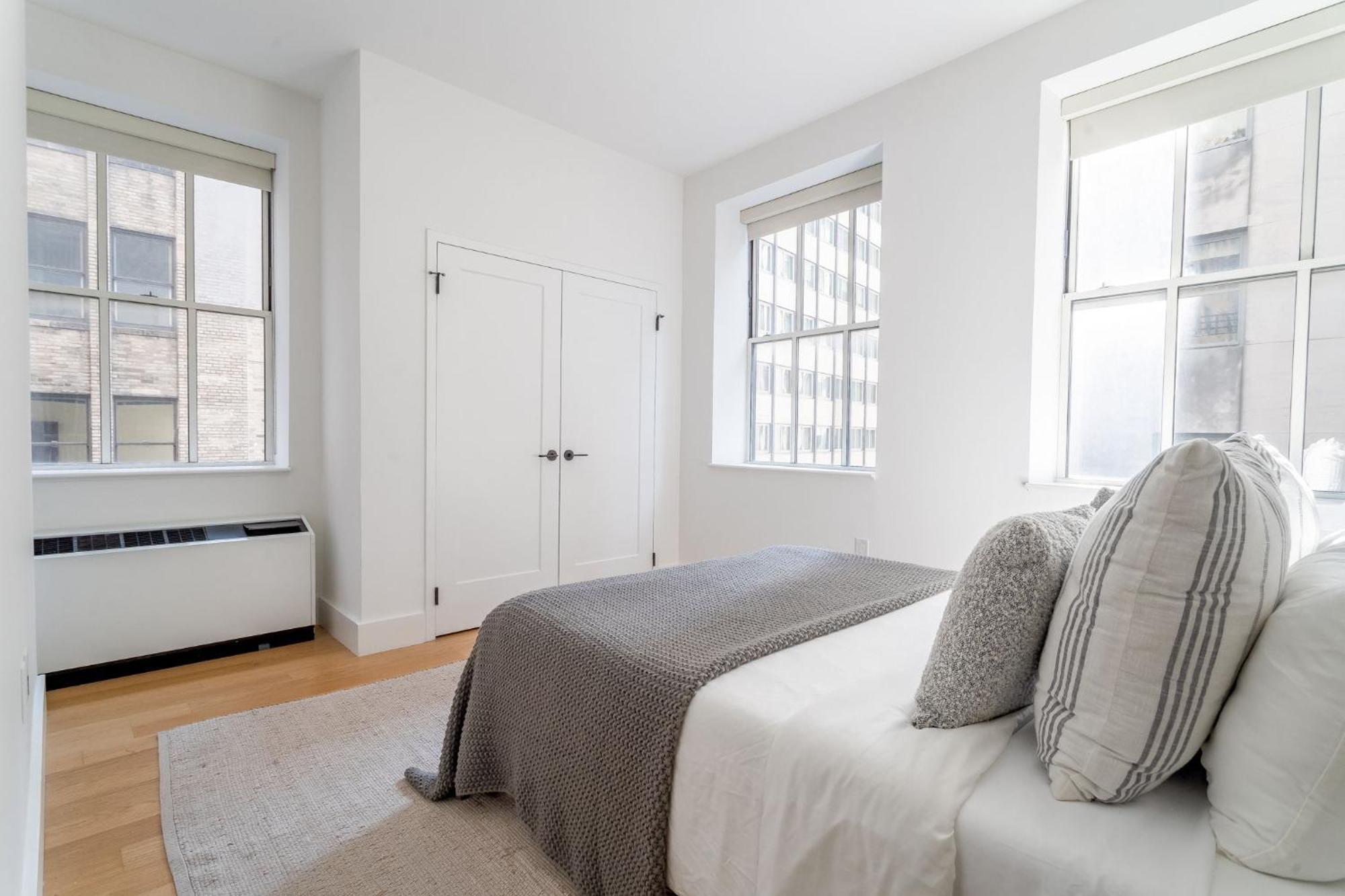 Căn hộ Stunning 2bedroom 1bath In The Fidi