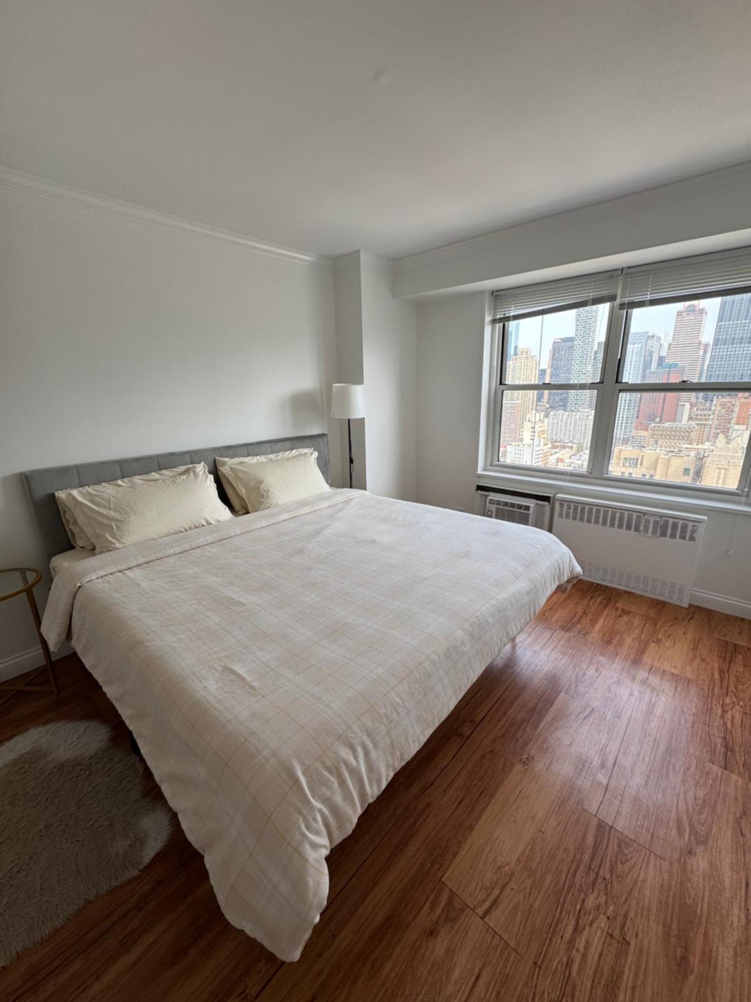 Căn hộ Midtown High Floor Fantastic Panoramic View Corner 2 Bedroom New York