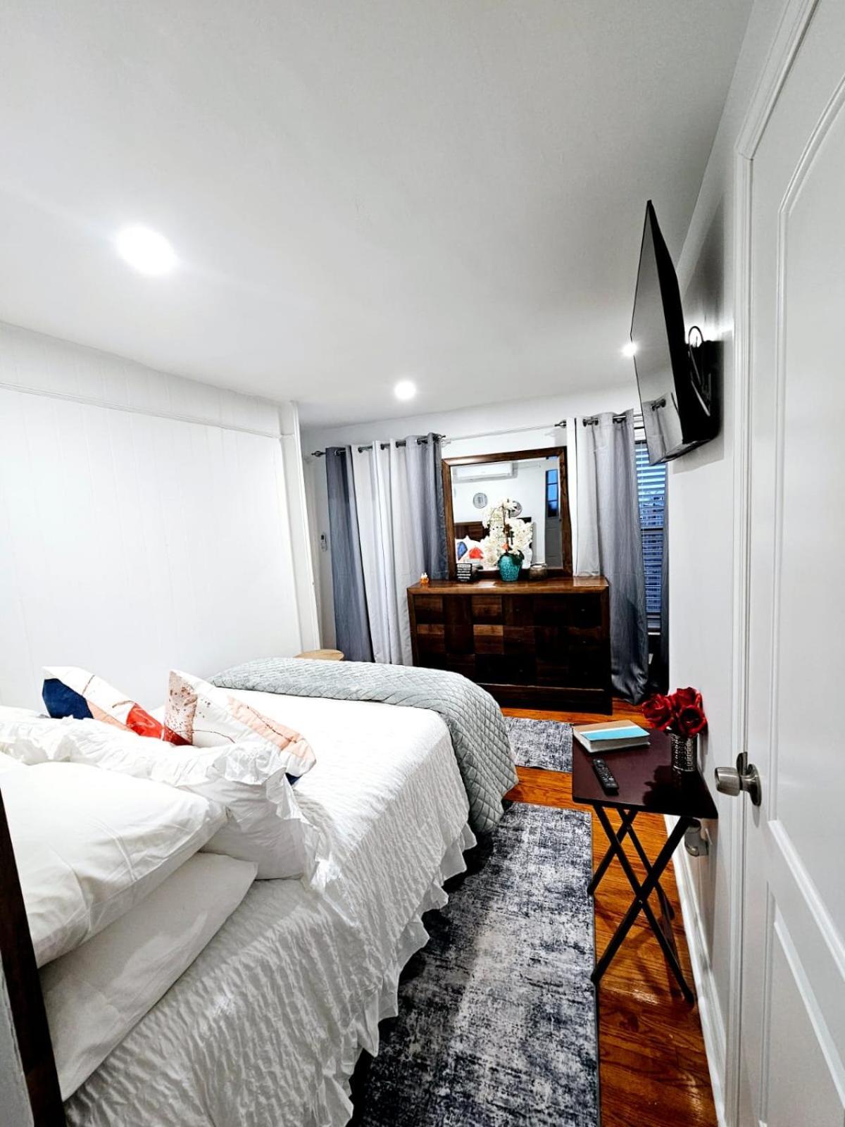Cozy Nearby Barclay Center Apartment *