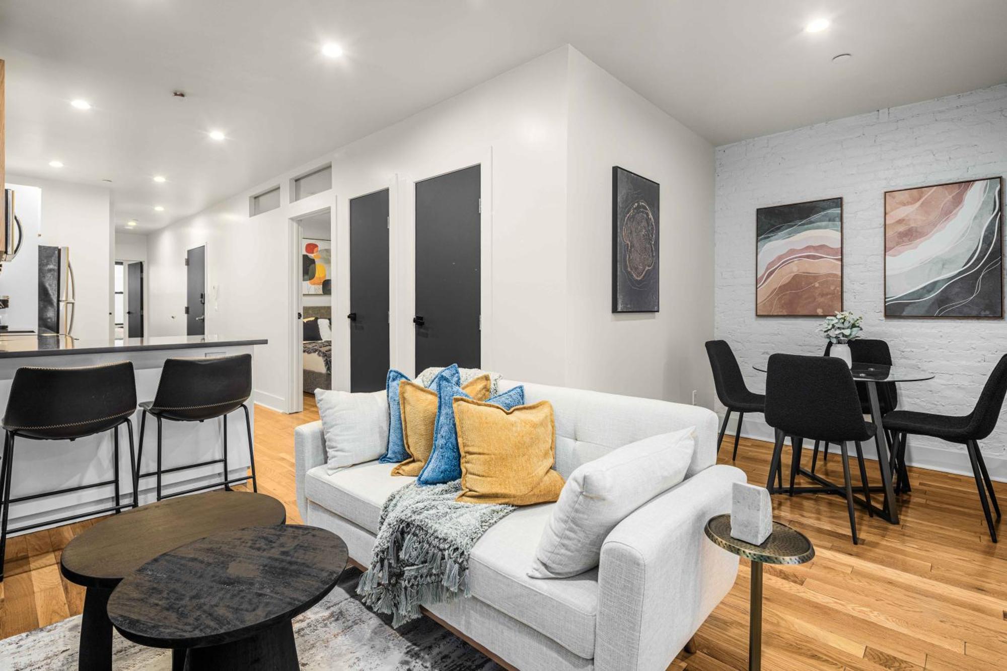 Căn hộ Prime Nyc Location 4br Spacious Haven