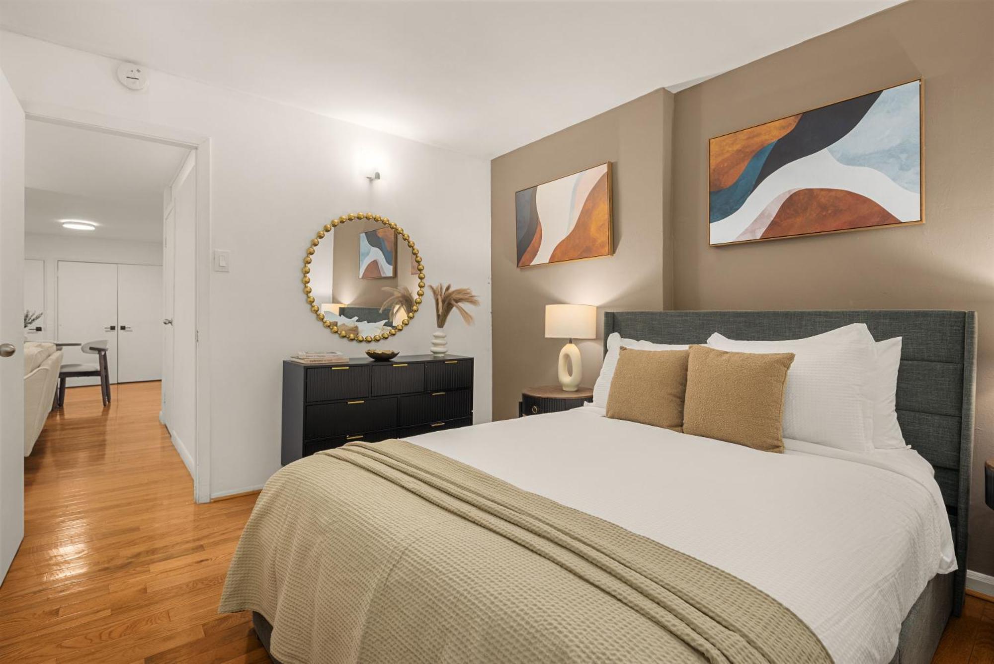 Căn hộ East Village Manhattan 3br For Life *