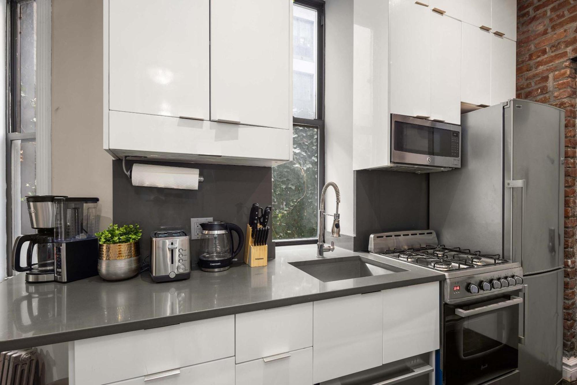 Sophisticated In Vibrant Manhattan Apartamento *