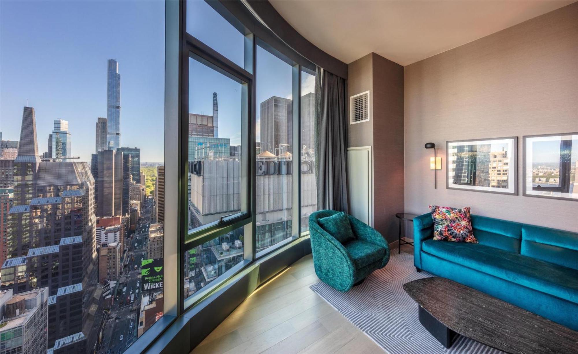 Tempo By Hilton Times Square 4*
