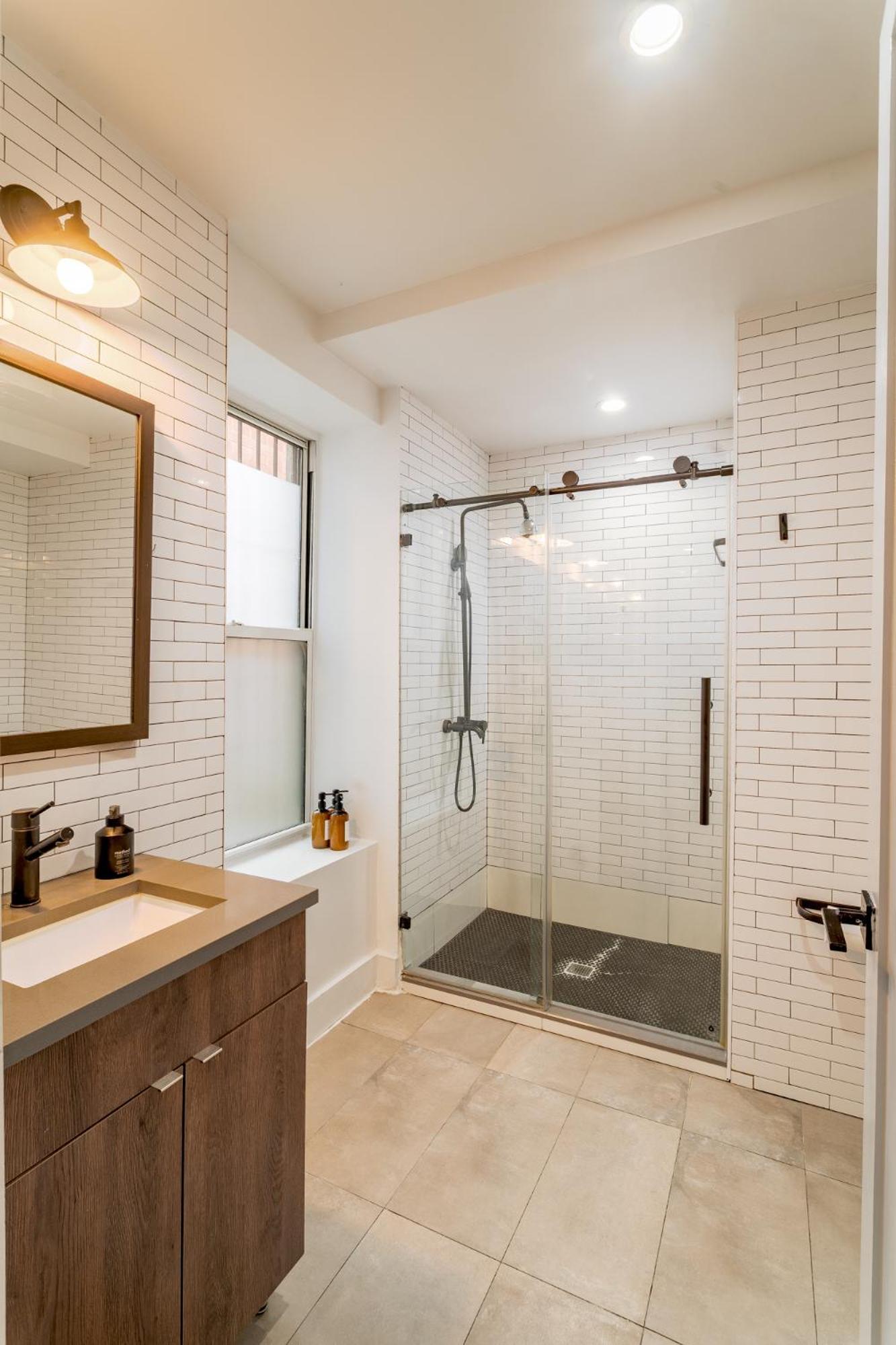 Stylish 3br 2ba East Village Steps From Tompkins Square Park * Nova York