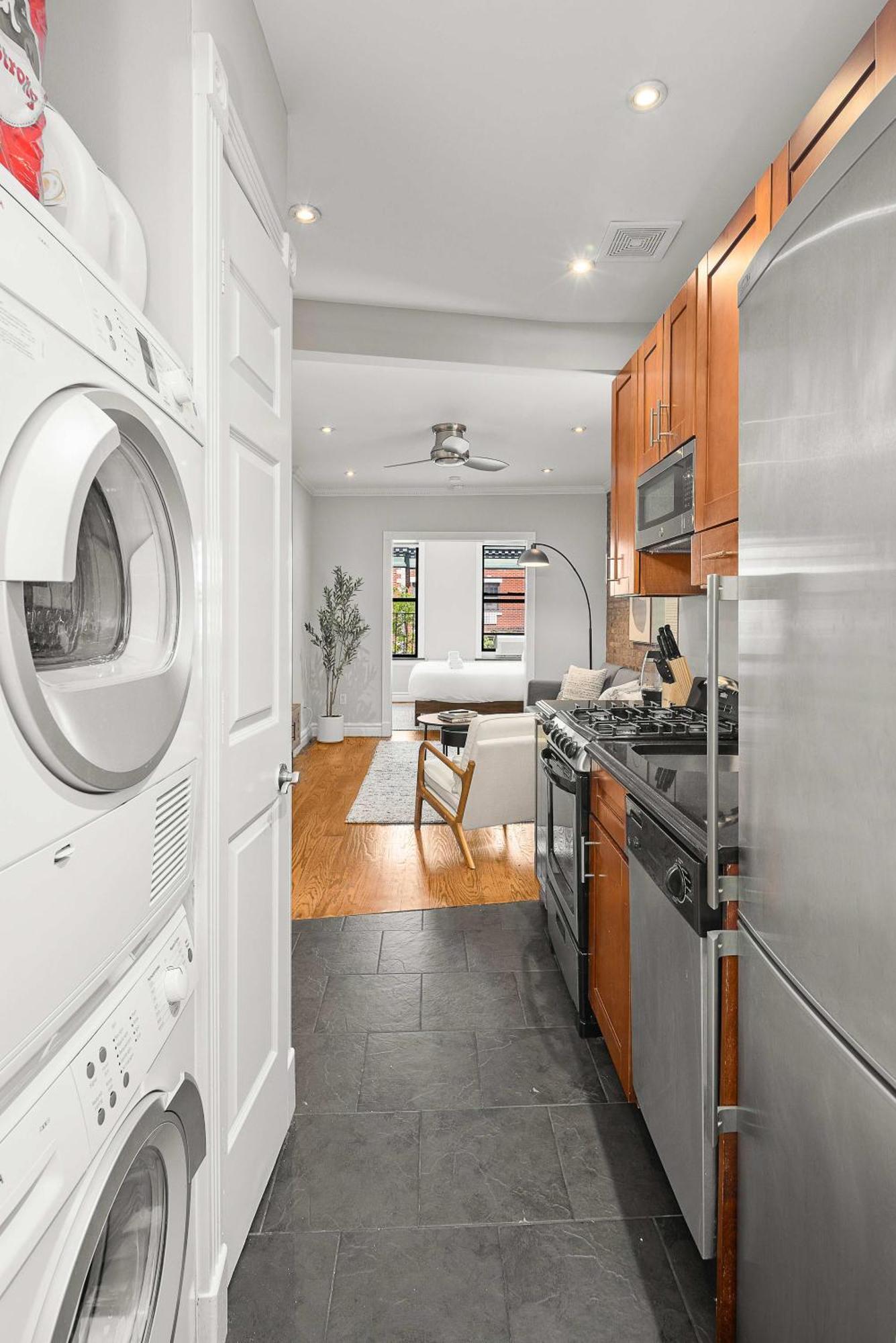 Apartment Chic Nyc Escape In Vibrant Downtown