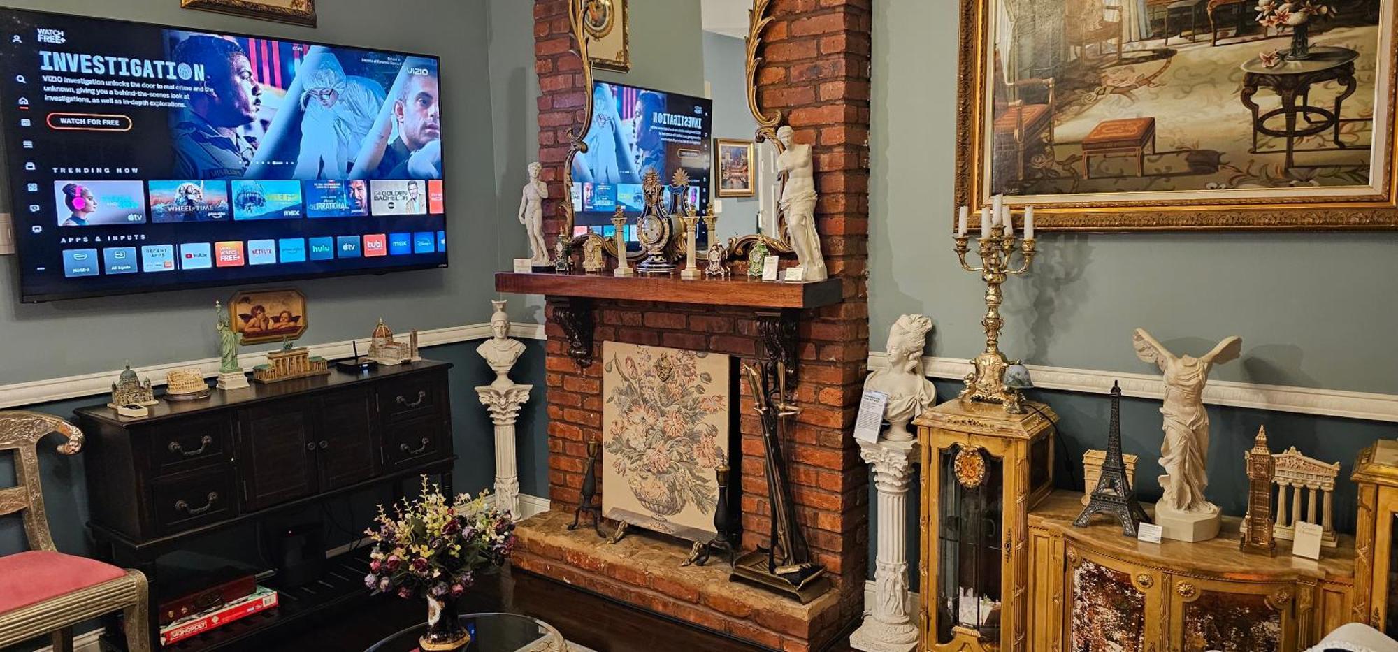 Luxurious At Colonial Townhouse New York