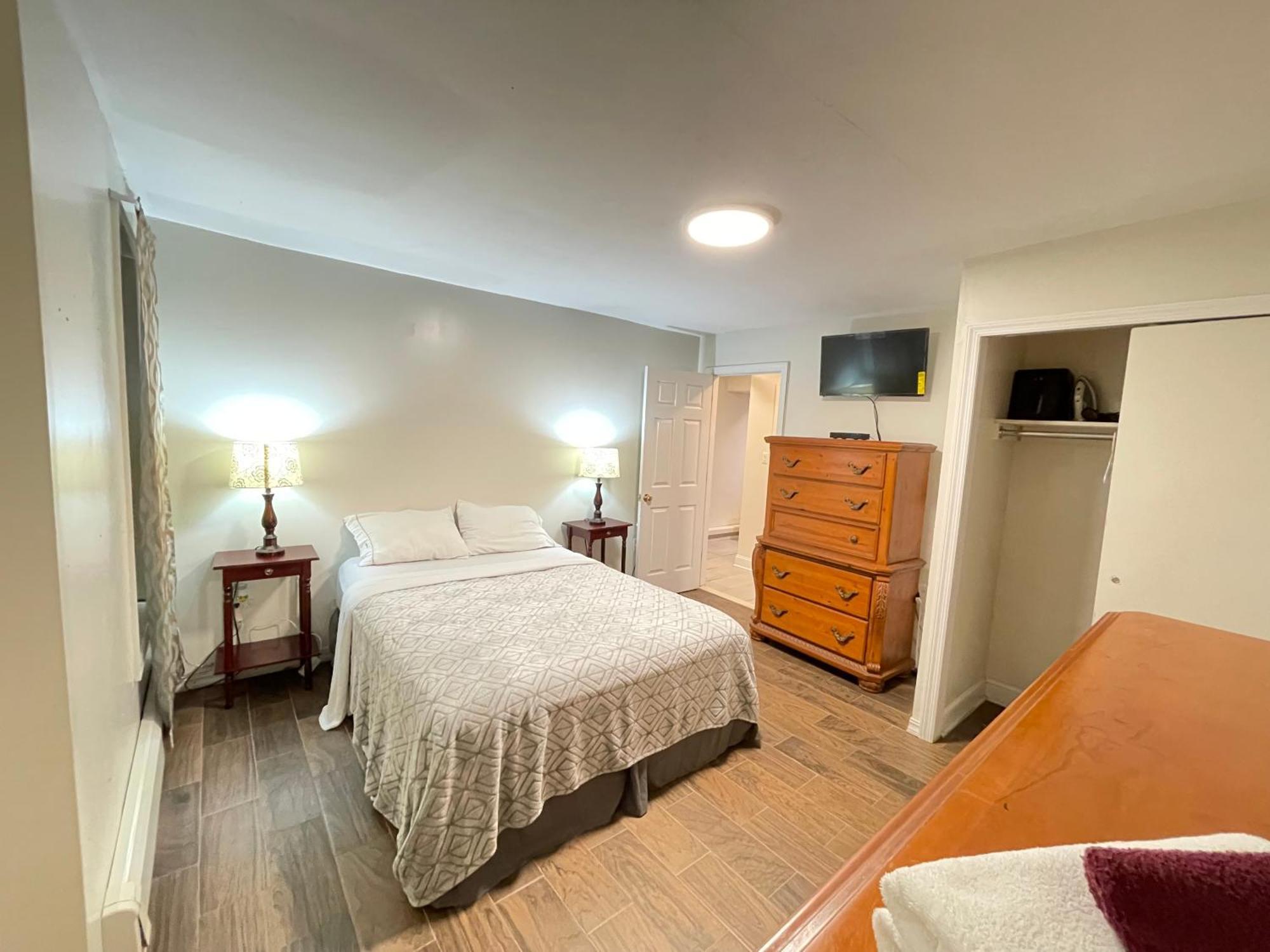 Rooms By Month In Manhattan *