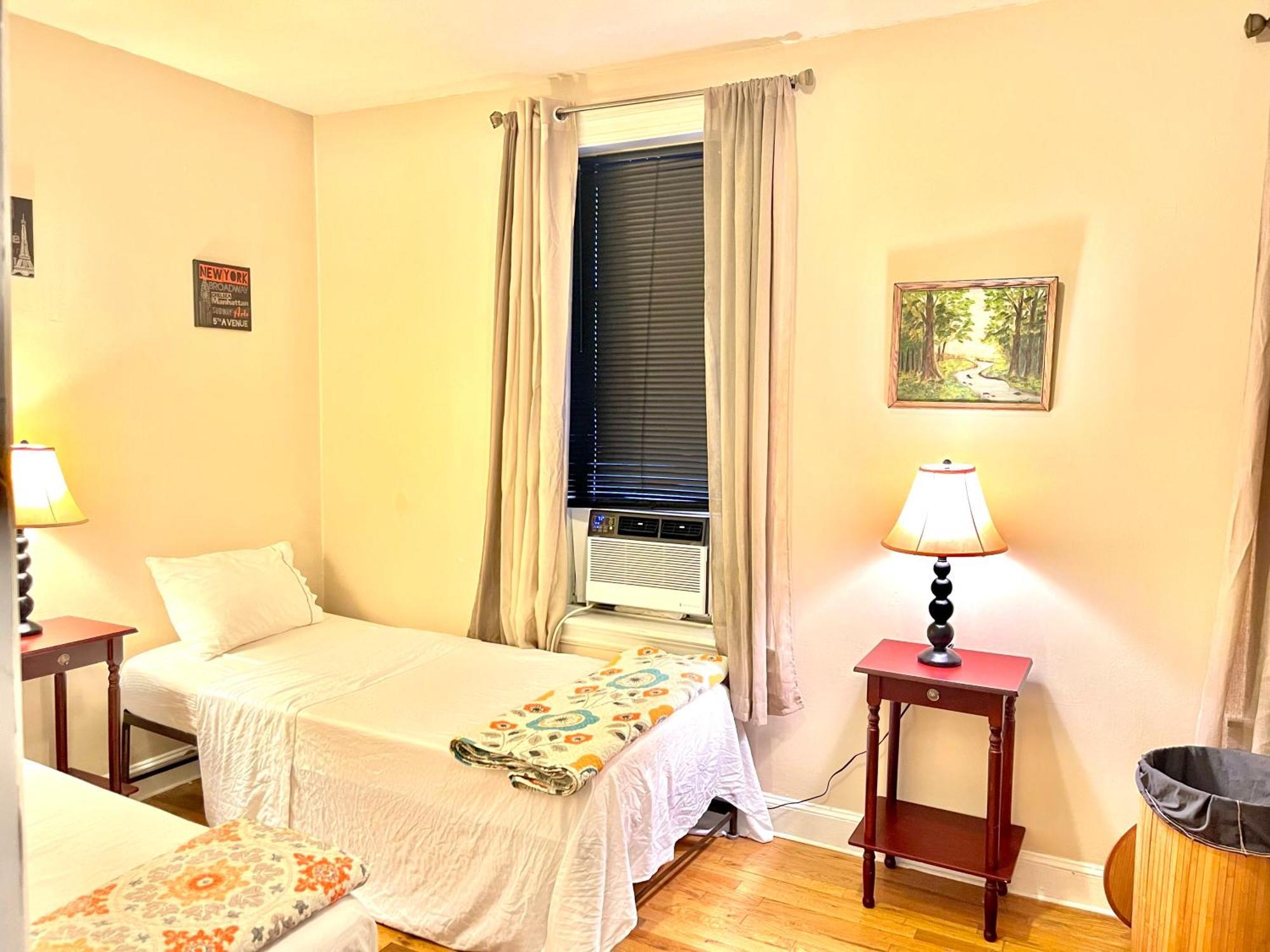 Rooms By Month In Manhattan Apartment *