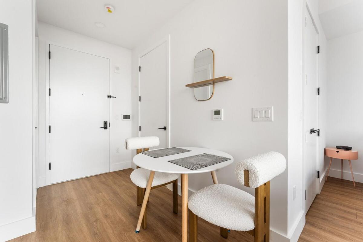Sleek And Stylish Studio, Luxe Perks In Prime Spot Nova York