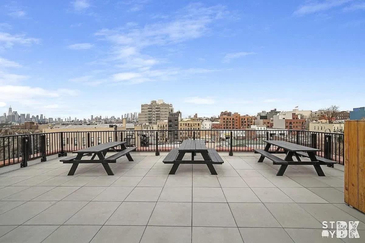 194-4c Stylish 3br 2ba Washer-dryer Rooftop *