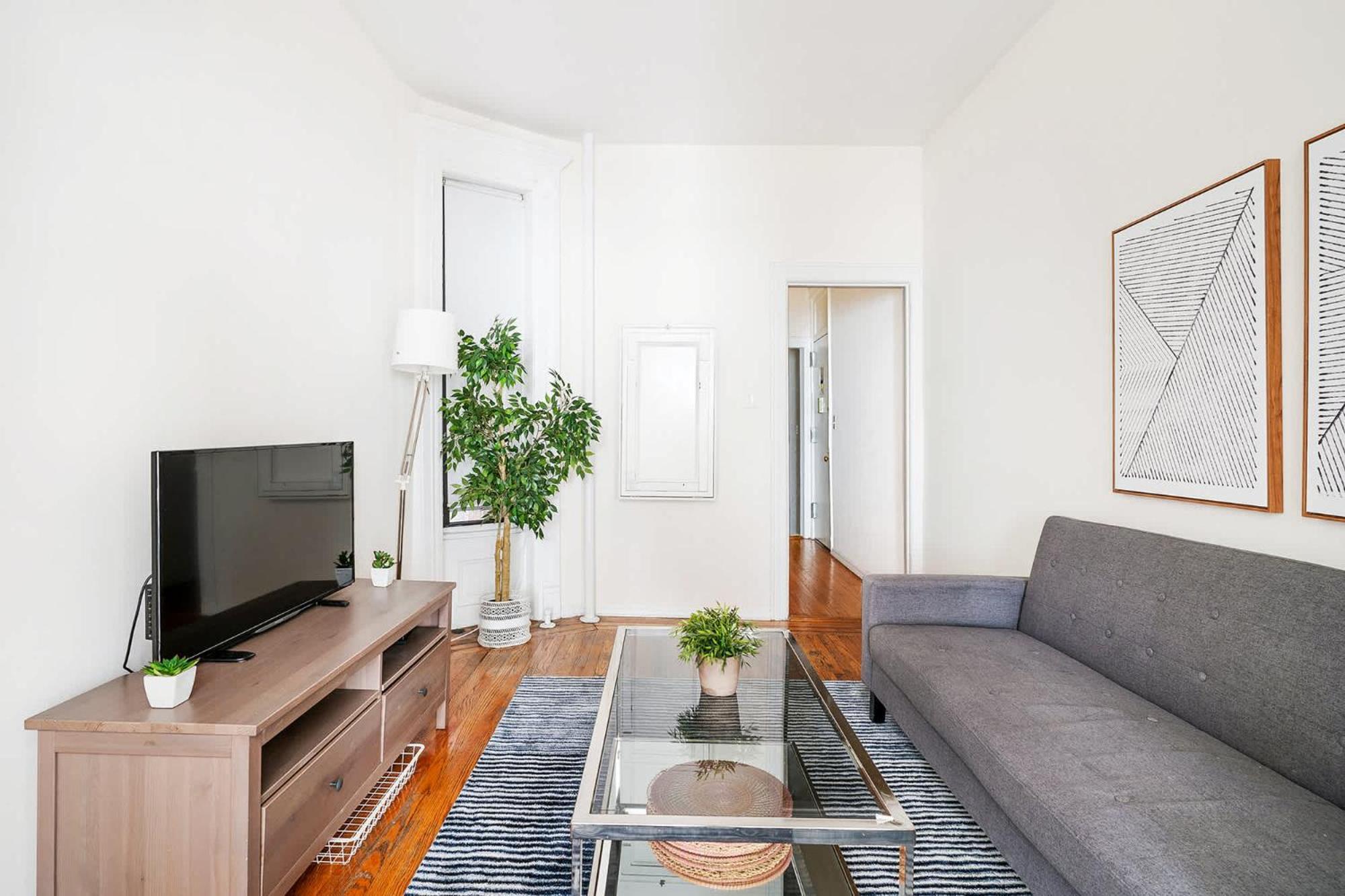 211-3 Prime Union Square Large 1br Great Value Apartment New York