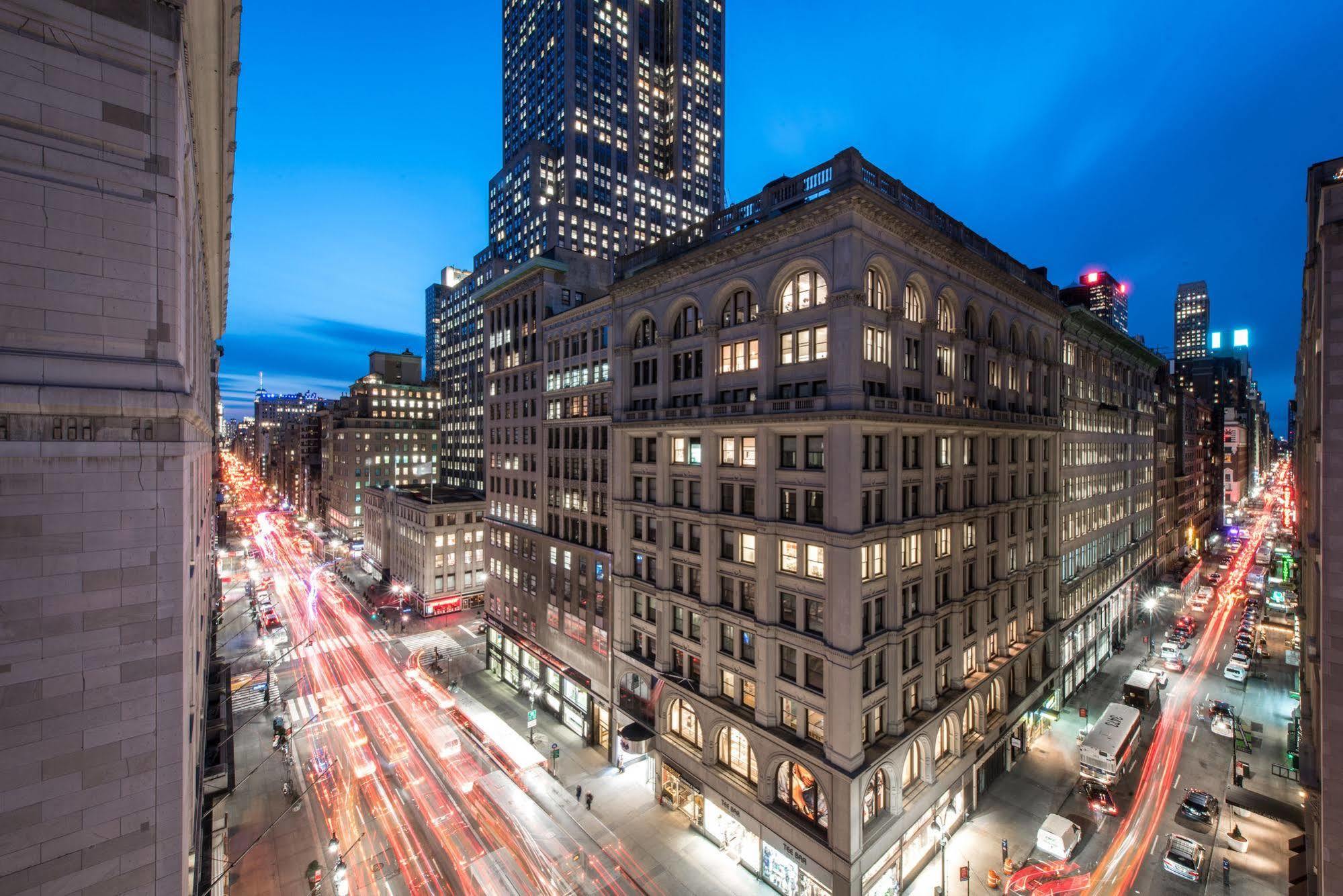 U Fifth Avenue, Empire State Building Nova York