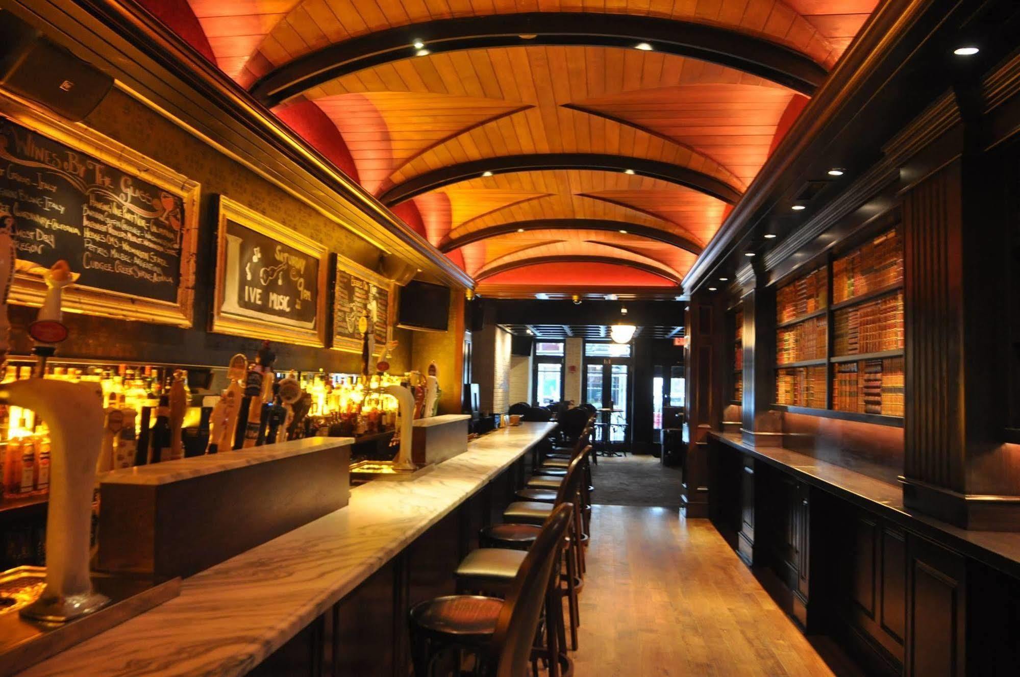 Aura Times Square Newly Renovated Khách sạn